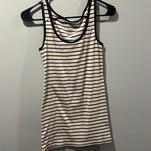 Large black and white time and tru tank